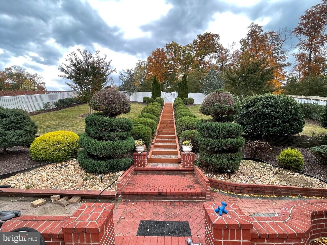 Primary Photo - 17685 Avenel Ln