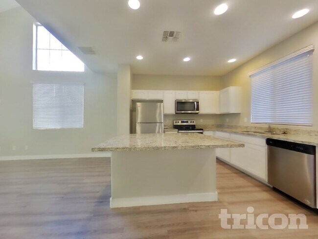 Foto del edificio - 2642 E Danbury Rd