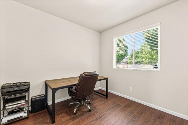 Foto del edificio - Fully Furnished 5-Bedroom Horizon Pointe H...