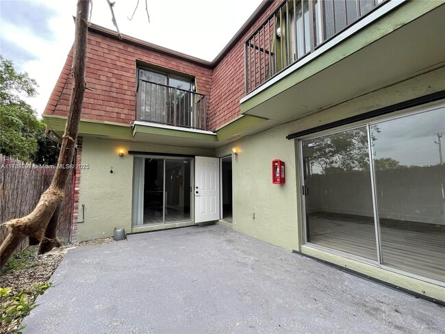 Building Photo - 2806 S University Dr