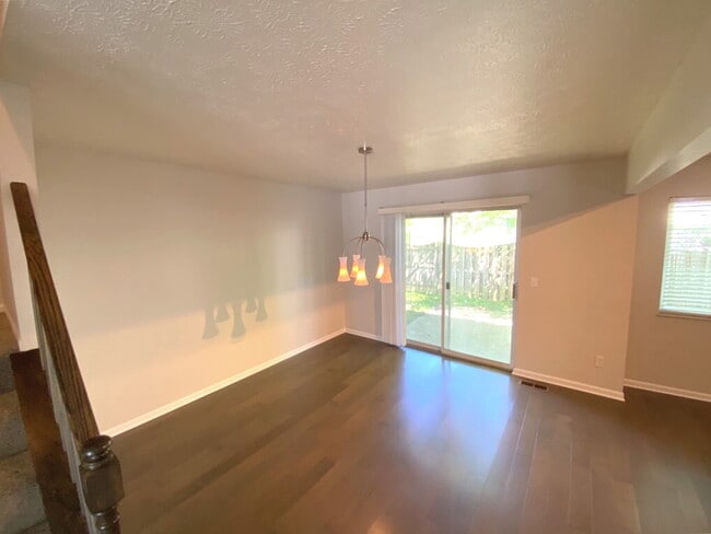 Building Photo - COMING SOON! -10817 Fallsington Court *Beautiful 2BR, 2.5 BA Townhouse in Blue Ash*