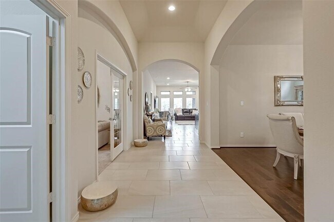 Building Photo - 29026 Crystal Rose Ln