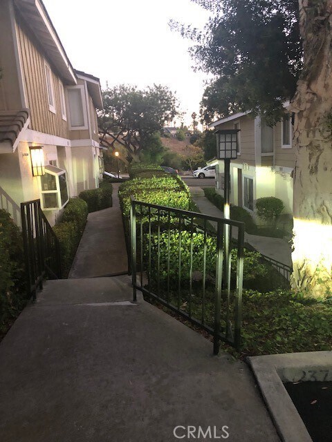 Foto principal - 23725 Highland Valley Rd