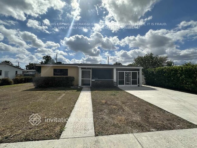 Building Photo - 526 Foresteria Dr