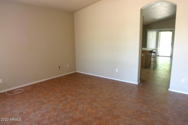 Foto del edificio - 6221 W Illini St