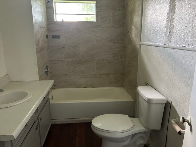 Foto del edificio - 5605 Lavender St