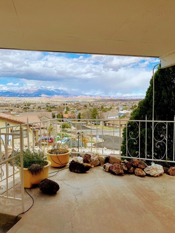Foto del edificio - 2330 S Adonis Cir