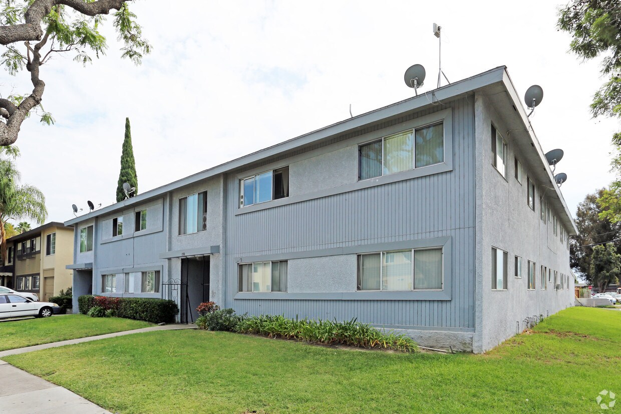 Foto principal - 11742 Stuart Dr
