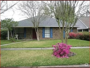 Building Photo - 13323 Briargrove Ave