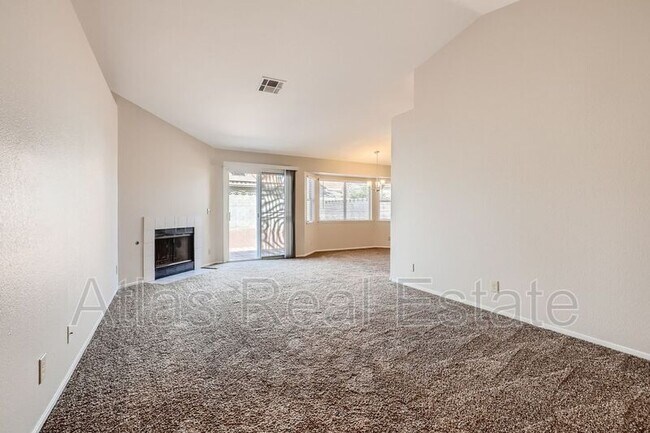 Foto del edificio - 5017 Drummond Rd