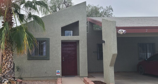 Building Photo - 5604 E 26th St