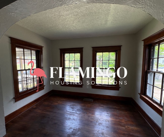 Building Photo - Spacious 3-Bedroom Home with Central Air & Garage in Dayton