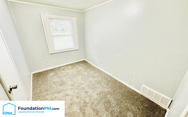 Foto del edificio - 3244 Baskin St