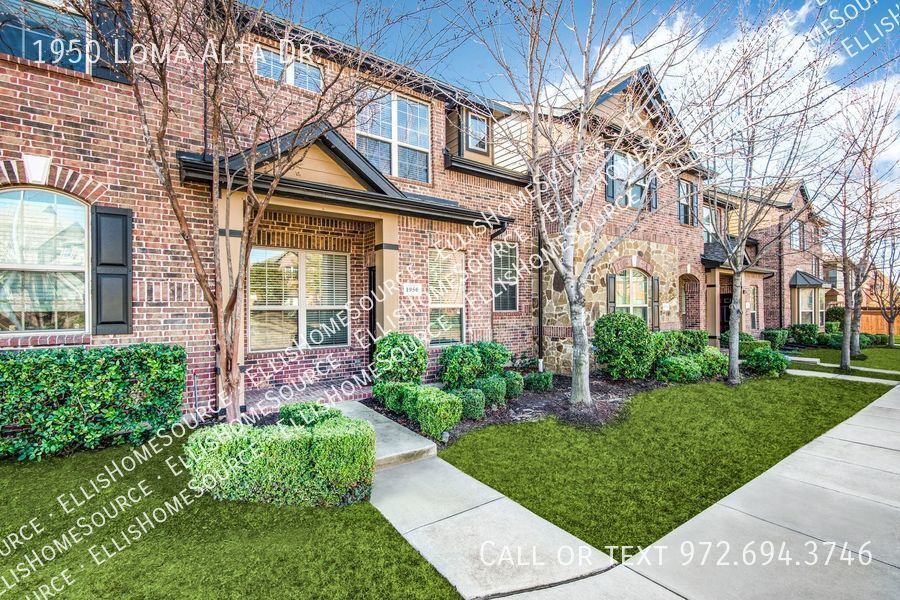 Primary Photo - Top Notch Valley Ranch Townhome!