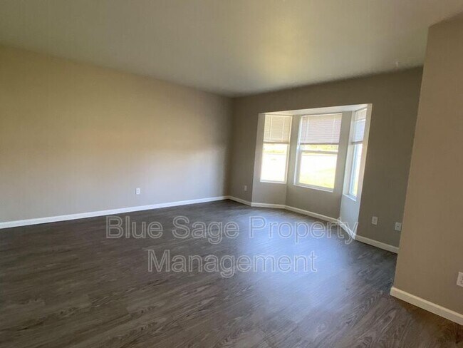 Building Photo - 122 N Haller Ave