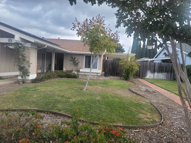 Foto del edificio - 3 br, 2 bath House - 861 Buen Tiemp Drive