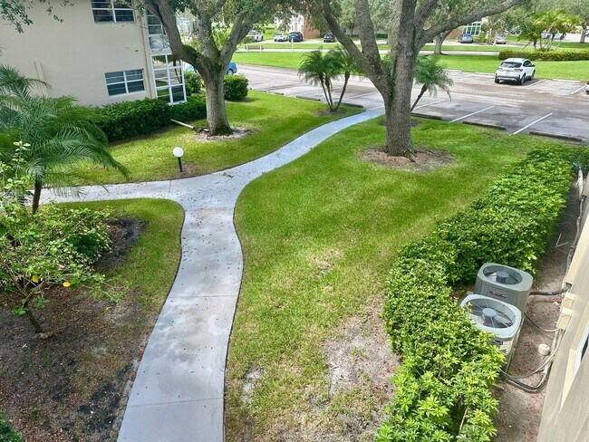 Building Photo - 2/2 Furnished 55+ Condo