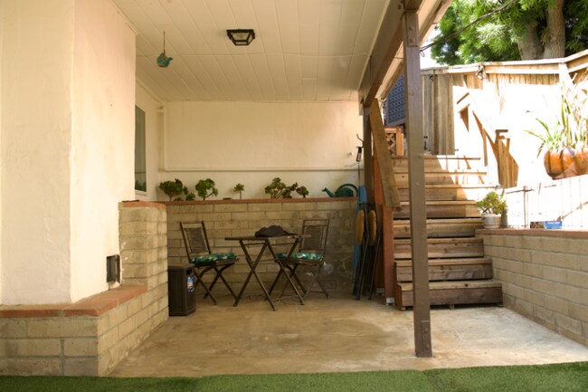 Foto del edificio - 1551 Monmouth Dr