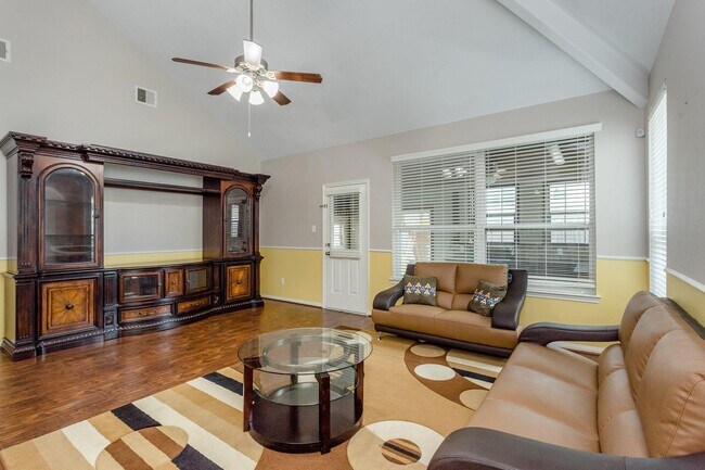 Foto del edificio - 3430 Lilac Ranch Dr