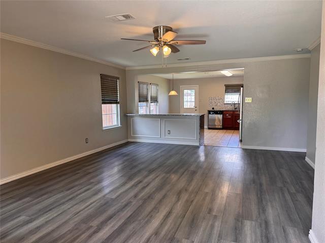 Building Photo - 5925 McKaskle Dr