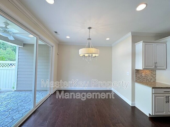 Foto del edificio - 761 McRae Rd