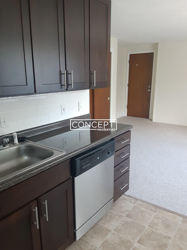 Building Photo - 9 Chester St