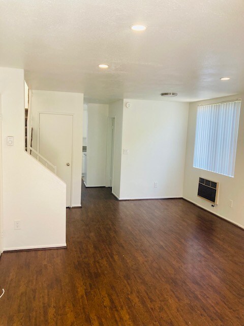 Foto del edificio - 2642 S Sepulveda Blvd