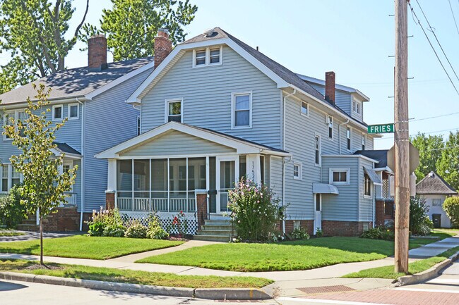 Foto del edificio - 17521 Fries Ave