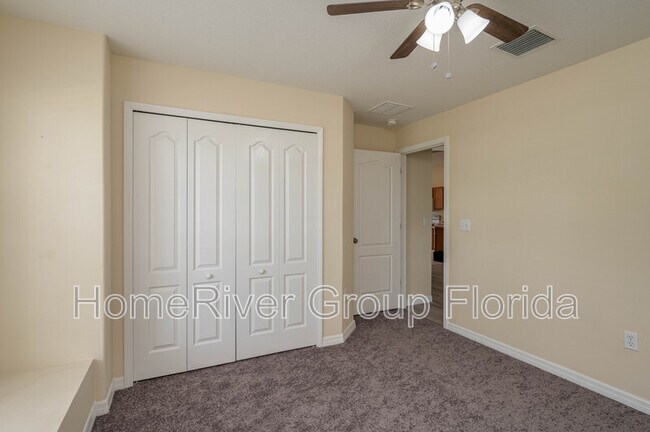 Foto del edificio - 4409 Stoney River Dr