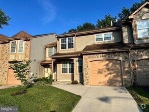 Building Photo - 45 Lavister Dr