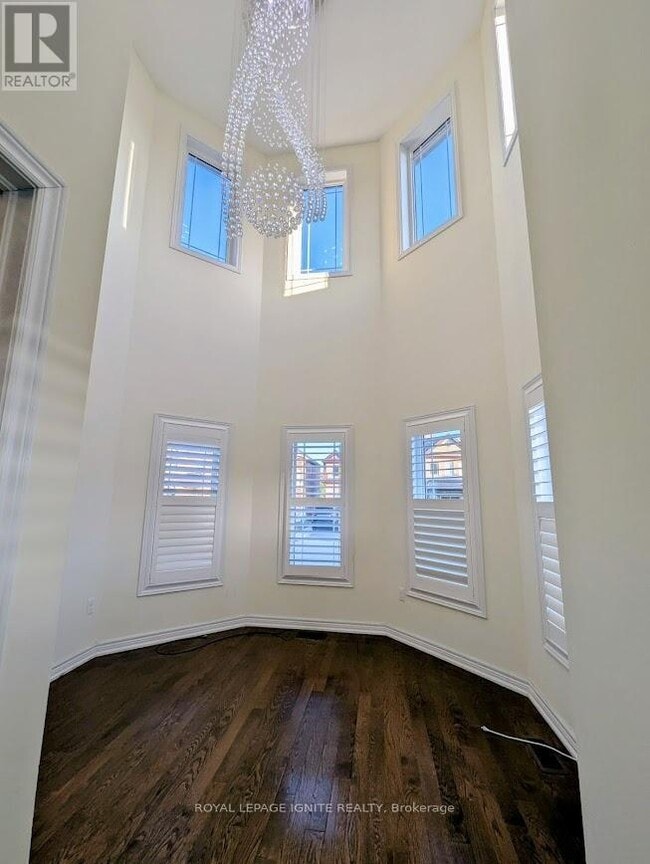 Building Photo - 8 Wimbledon Ct