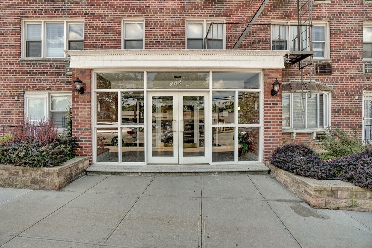 675 McLean Ave, Yonkers, NY 10704 Apartments Yonkers, NY