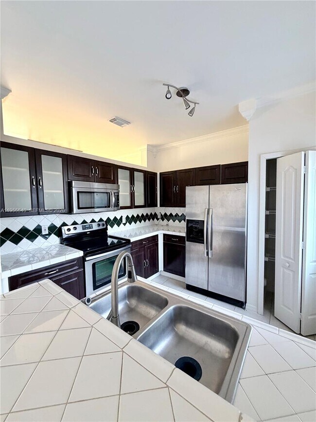 Foto del edificio - 12631 SW 143rd Ln