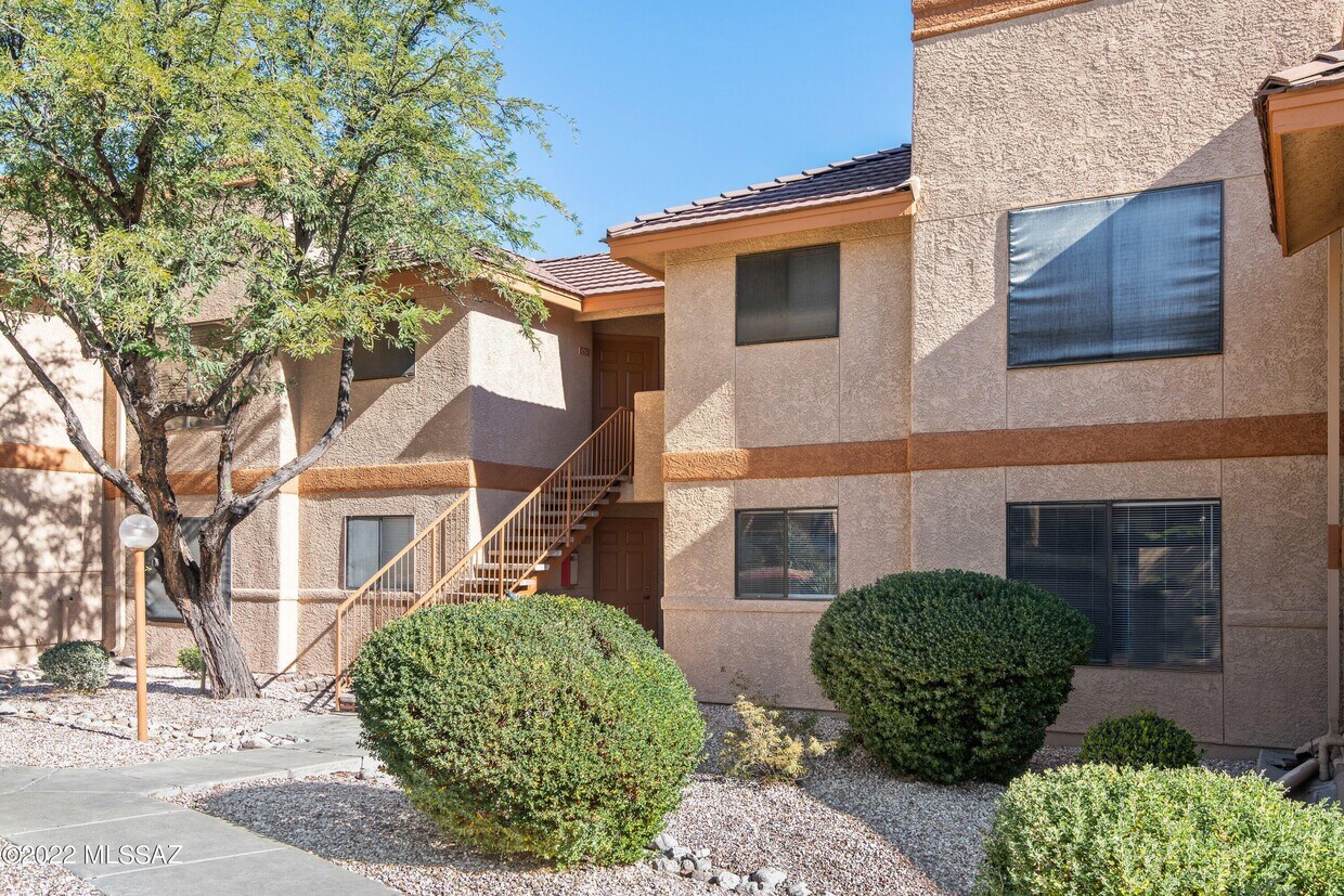 Primary Photo - 7255 E Snyder Rd
