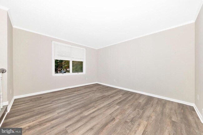 Foto del edificio - 6257 Light Point Pl