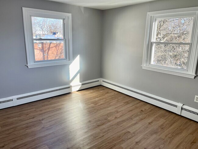 Foto del edificio - 4 Nesbit Ave