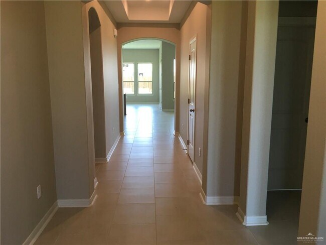 Building Photo - 20 Mylie Way