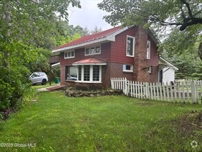 Building Photo - 148 Edie Rd