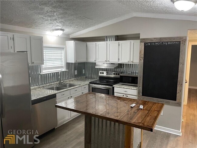 Foto del edificio - 5352 Wild Smith Rd