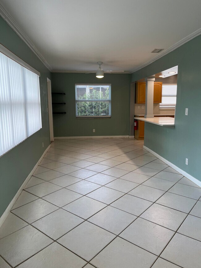 Building Photo - 2086 SW 12th Ave
