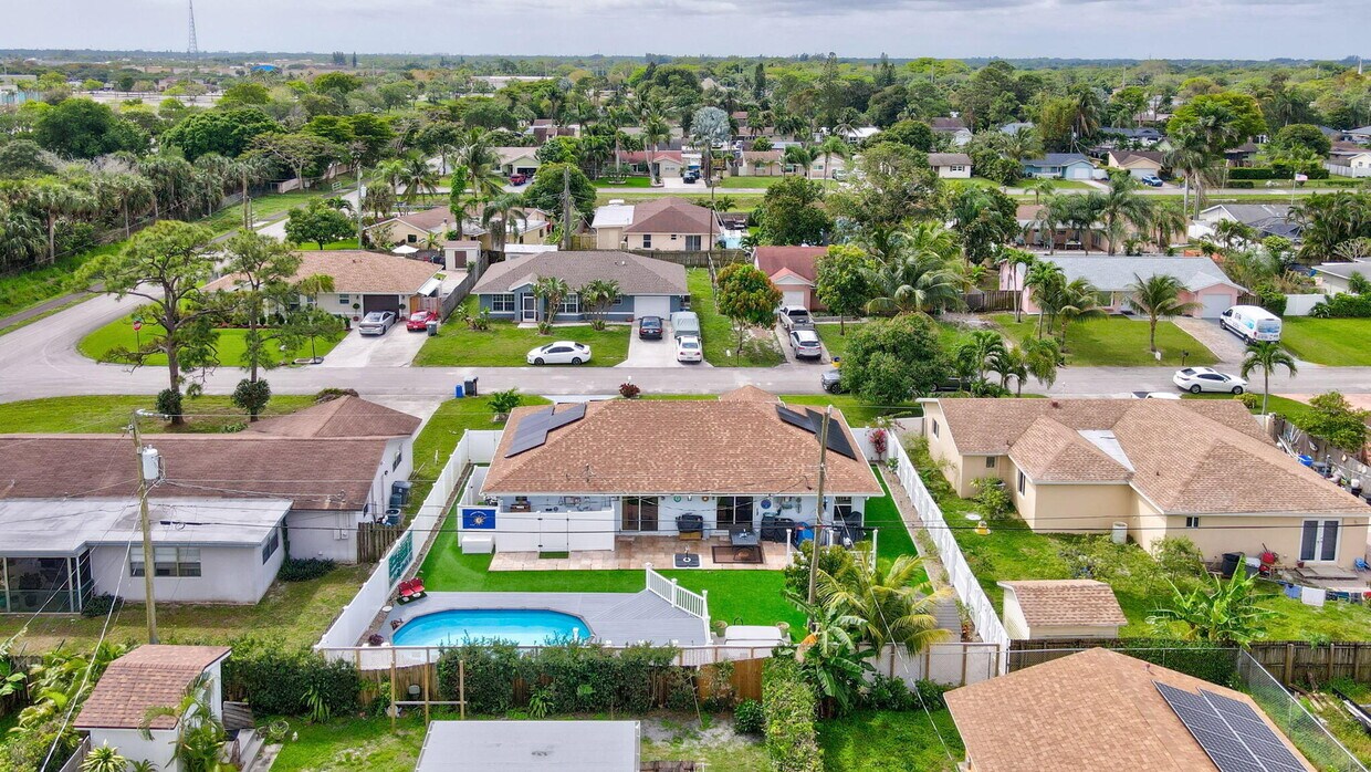 Foto del edificio - 3529 Lothair Ave