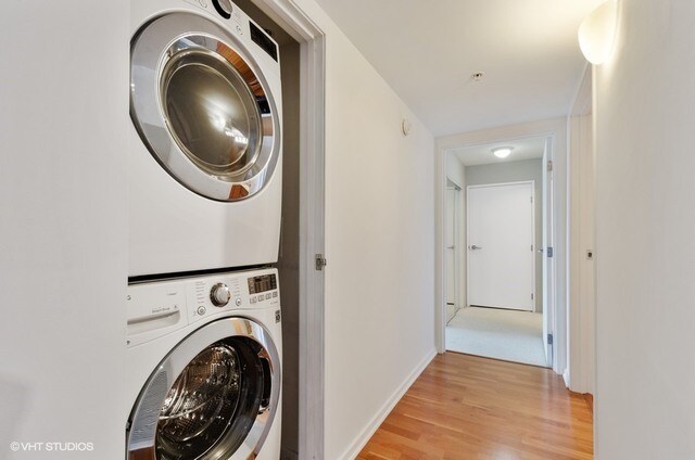 Foto del edificio - 9725 Woods Dr