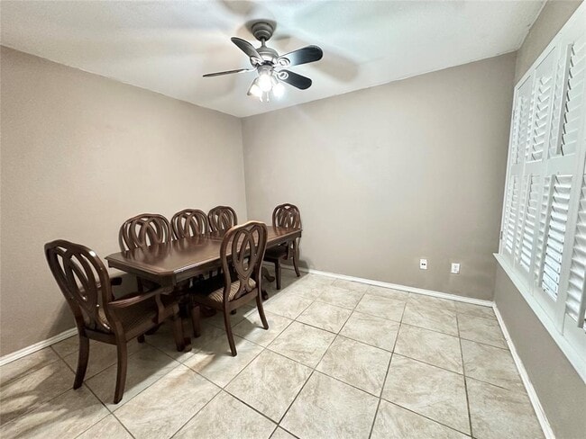 Building Photo - 6116 Speyside Dr