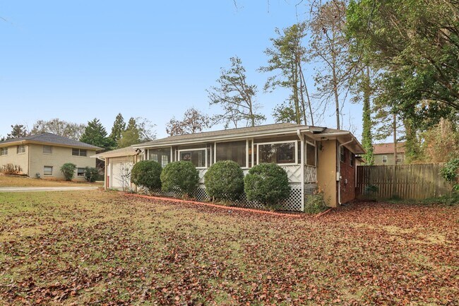 Foto del edificio - 716 Carolina Rd SW