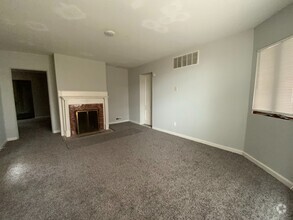 Building Photo - 1400 Bass Ave