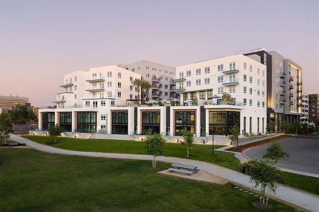 Building Photo - The Society Ruby