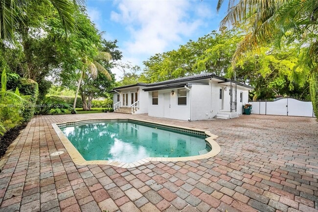 Foto del edificio - 5701 SW 33rd St