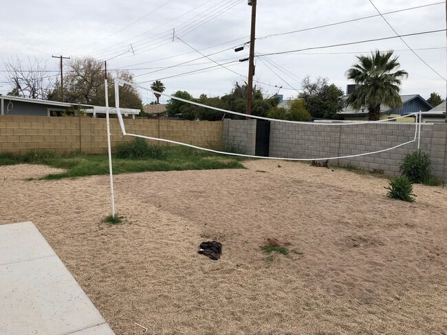 Building Photo - Spacious 4-Bedroom Home Steps from ASU