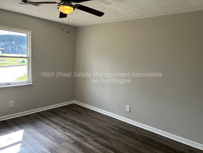 Foto del edificio - 409 E Central Ave