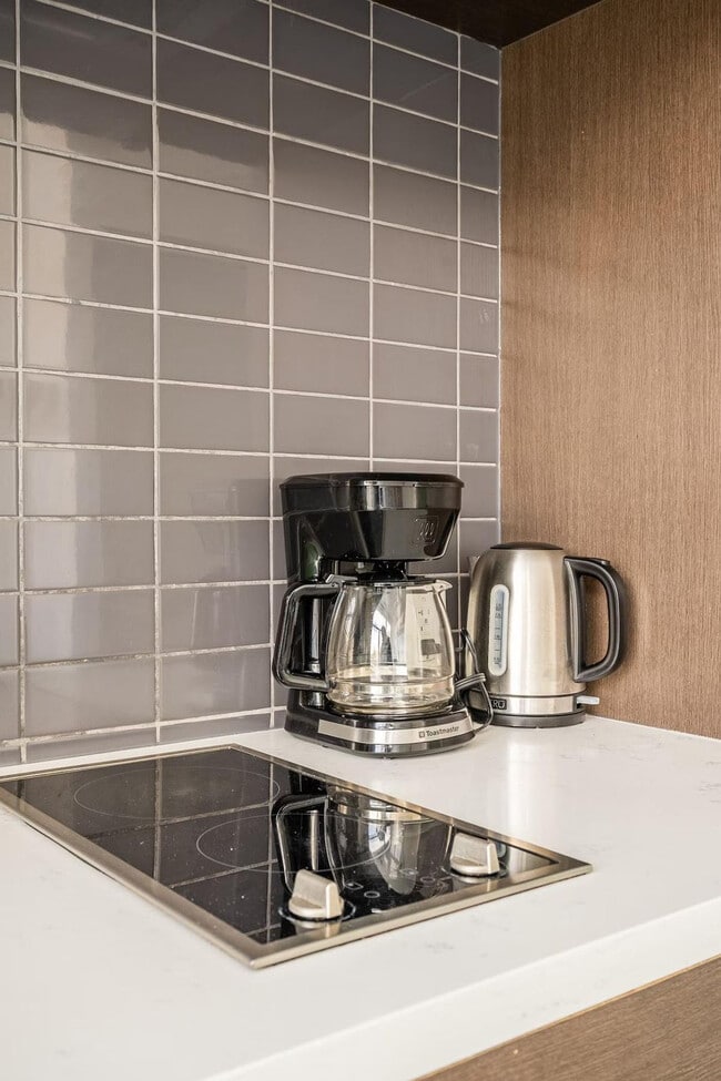 Building Photo - 161 Cumberland St